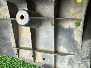 Защита правая задняя TOYOTA ARISTO JZS160 2JZ-GE 5762730020 4 ракурс