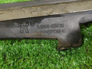Уголок жабо правый TOYOTA AVENSIS ZRT272 3ZR-FAE 5386605030 4 ракурс