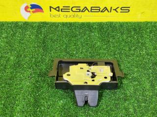Замок багажника TOYOTA SAI AZK10 2 ракурс
