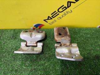 Петли 5-й двери SUZUKI JIMNY JB23W K6A-T 69510-81A01 3 ракурс