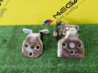 Петля дверная правая передняя MAZDA BONGO SK82M F8 S47P-58-210D 3 ракурс Петля дверная правая передняя MAZDA BONGO SK82M F8 S47P-58-210D 3 ракурс