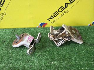 Петля дверная правая передняя MAZDA BONGO SK82M F8 S47P-58-210D 4 ракурс Петля дверная правая передняя MAZDA BONGO SK82M F8 S47P-58-210D 4 ракурс