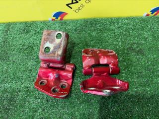 Петли 5-й двери SUZUKI JIMNY JB23W K6A-T 69510-81A01 3 ракурс