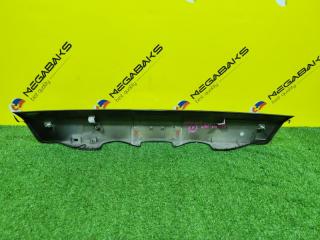 Накладка 5-й двери HONDA STREAM RN8 R20A 74890SMA00 3 ракурс