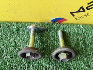 Болт задний TOYOTA CARINA ED ST182 3S-FE 9010512132 4 ракурс Болт задний TOYOTA CARINA ED ST182 3S-FE 9010512132 4 ракурс