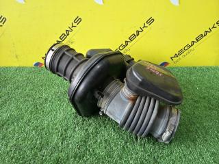 Патрубок воздушного фильтра NISSAN TEANA J31 VQ23DE 165769Y400 3 ракурс