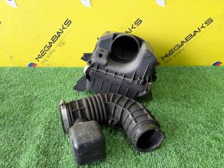 Корпус воздушного фильтра SUZUKI ESCUDO TD52W J20A 13700-65D01 5 ракурс Корпус воздушного фильтра SUZUKI ESCUDO TD52W J20A 13700-65D01 5 ракурс