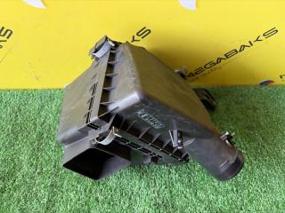 Корпус воздушного фильтра TOYOTA MARK X GRX135 4GR-FSE 014140-2430 2 ракурс Корпус воздушного фильтра TOYOTA MARK X GRX135 4GR-FSE 014140-2430 2 ракурс