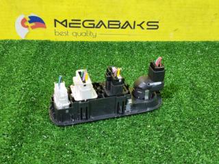 Блок упр. стеклоподьемниками правый передний RENAULT KANGOO KW0 8200548970 4 ракурс Блок упр. стеклоподьемниками правый передний RENAULT KANGOO KW0 8200548970 4 ракурс