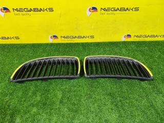 Решетка радиатора BMW 3-SERIES E90 22405910 3 ракурс Решетка радиатора BMW 3-SERIES E90 22405910 3 ракурс