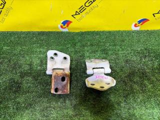 Петли 5-й двери SUZUKI JIMNY JB23W K6A-T 3 ракурс