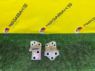 Петли 5-й двери SUZUKI JIMNY JB23W K6A-T 69510-81A01 1 ракурс