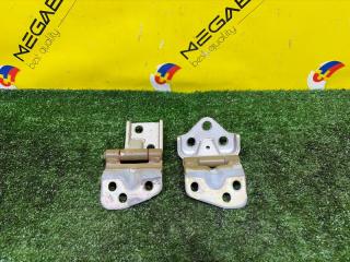 Петли 5-й двери SUZUKI JIMNY JB23W K6A-T 69510-81A01 3 ракурс