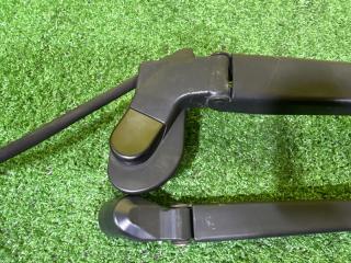 Дворник передний TOYOTA VITZ NSP130 3 ракурс