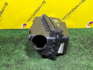 Корпус воздушного фильтра TOYOTA AVENSIS AZT250 1AZ-FSE 177050D041 4 ракурс Корпус воздушного фильтра TOYOTA AVENSIS AZT250 1AZ-FSE 177050D041 4 ракурс