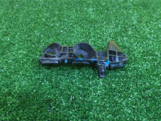 Крепление бампера левое переднее SUZUKI HUSTLER MR31S R06A 7173265P0 3 ракурс