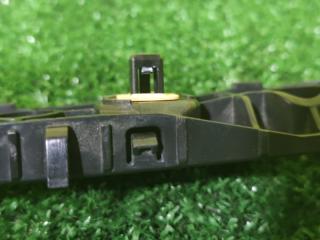 Крепление бампера левое заднее NISSAN SERENA GFC27 852215TA0A 3 ракурс