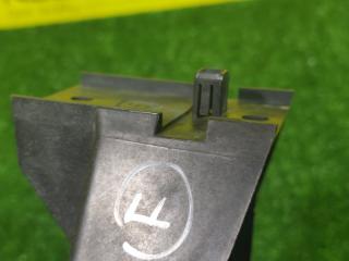 Крепление бампера переднее NISSAN SERENA C26 620421VA0A 4 ракурс