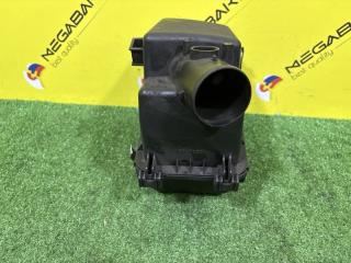 Корпус воздушного фильтра TOYOTA ISIS ZGM10G 2ZR-FAE 1770537151 2 ракурс Корпус воздушного фильтра TOYOTA ISIS ZGM10G 2ZR-FAE 1770537151 2 ракурс
