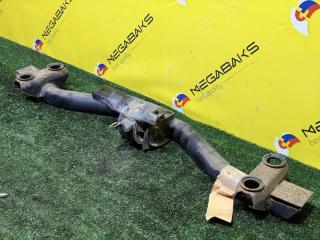 Балка под кпп MITSUBISHI PAJERO IO H66W 4G93 MR448435 2 ракурс