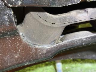 Подушка двигателя левая передняя TOYOTA PRIUS ZVW51 2ZR-FXE 1237237313 5 ракурс Подушка двигателя левая передняя TOYOTA PRIUS ZVW51 2ZR-FXE 1237237313 5 ракурс