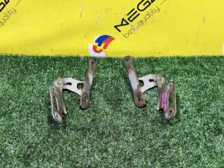 Петля капота HONDA STREAM RN1 D17A 60120S6A000ZZ 3 ракурс