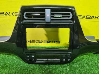 Консоль магнитофона TOYOTA PRIUS ZVW51 2ZR-FXE 5590047201 2 ракурс