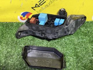 Блок предохранителей TOYOTA PRIUS ZVW51 2ZR-FXE 3 ракурс