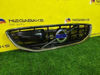Решетка радиатора VOLVO V40 MV48 B4164T 31353127 4 ракурс