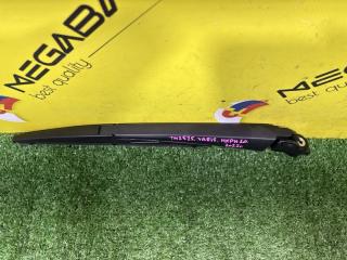Дворник 5-й двери задний TOYOTA YARIS MXPA10 M15A-FXE 2 ракурс