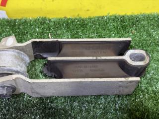 Подушка двигателя VOLVO XC60 DZ D4204T14 9487476 2 ракурс Подушка двигателя VOLVO XC60 DZ D4204T14 9487476 2 ракурс