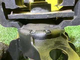 Подушка двигателя правая передняя MAZDA FAMILIA BHA3P B3 BC1F39060B 4 ракурс