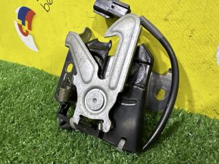 Замок капота SUZUKI JIMNY JB64W R06A 3 ракурс Замок капота SUZUKI JIMNY JB64W R06A 3 ракурс