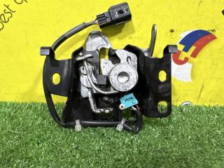 Замок капота SUZUKI JIMNY JB64W R06A 4 ракурс Замок капота SUZUKI JIMNY JB64W R06A 4 ракурс