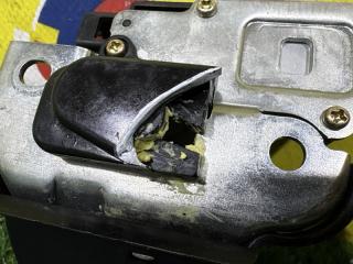 Замок багажника TOYOTA CROWN GS151 1G-FE 6460030150 4 ракурс