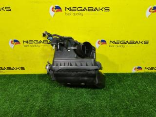 Корпус воздушного фильтра TOYOTA COROLLA AXIO NZE141 1NZ-FE 1770121130 5 ракурс Корпус воздушного фильтра TOYOTA COROLLA AXIO NZE141 1NZ-FE 1770121130 5 ракурс