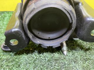 Подушка двигателя правая передняя TOYOTA ISIS ANM15 1AZ-FSE 3 ракурс