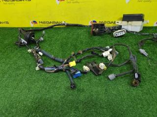 Коса под капот TOYOTA PLATZ NCP12 1NZ-FE 3 ракурс