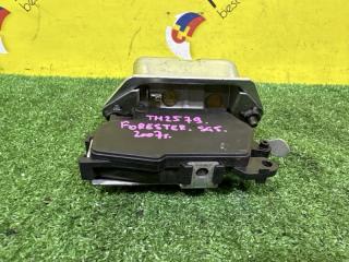 Замок 5-й двери SUBARU FORESTER SG5 EJ205 63032SA010 5 ракурс