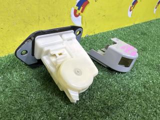 Замок 5-й двери NISSAN WINGROAD Y12 90502EN00A 5 ракурс