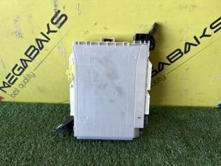 Блок предохранителей TOYOTA CROWN AWS210 2AR-FSE 8922130380 2 ракурс