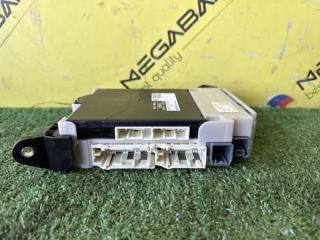Блок предохранителей TOYOTA CROWN AWS210 2AR-FSE 8922130380 4 ракурс