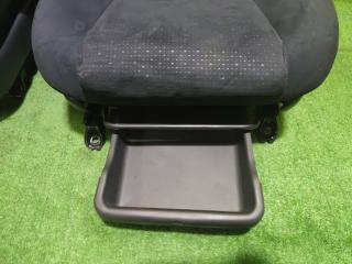 Сидение переднее TOYOTA WISH ZNE14 1ZZ-FE 4 ракурс Сидение переднее TOYOTA WISH ZNE14 1ZZ-FE 4 ракурс