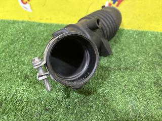 Патрубок воздушного фильтра MAZDA FAMILIA BHA3P B3 B5C913221 4 ракурс