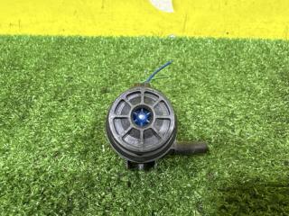 Мотор бачка омывателя TOYOTA VITZ KSP130 1KR-FE 8533021010 3 ракурс Мотор бачка омывателя TOYOTA VITZ KSP130 1KR-FE 8533021010 3 ракурс