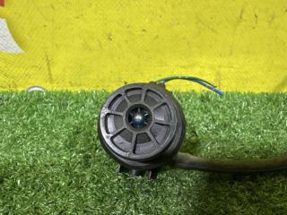 Мотор бачка омывателя TOYOTA WISH ZNE14 1ZZ-FE 8533021010 3 ракурс