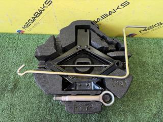 Домкрат SUBARU FORESTER SH5 EJ204 2 ракурс Домкрат SUBARU FORESTER SH5 EJ204 2 ракурс