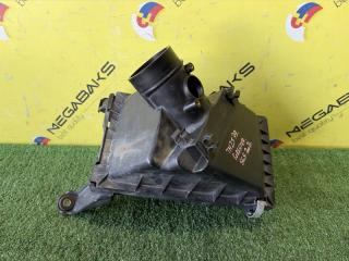 Корпус воздушного фильтра SUBARU FORESTER SG5 EJ205 46052SA001 1 ракурс