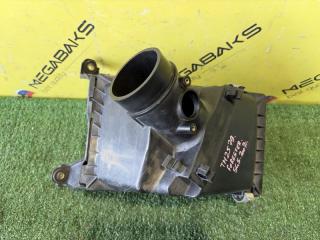 Корпус воздушного фильтра SUBARU FORESTER SG5 EJ205 46052SA001 2 ракурс