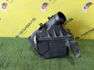 Корпус воздушного фильтра SUBARU FORESTER SG5 EJ205 46052SA001 4 ракурс